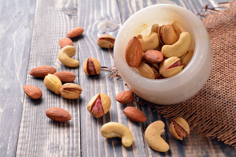 еда обрамляет смешанную nuts серию стоковая фотография rf еда обрамляет смешанную nuts серию стоковая фотография rf