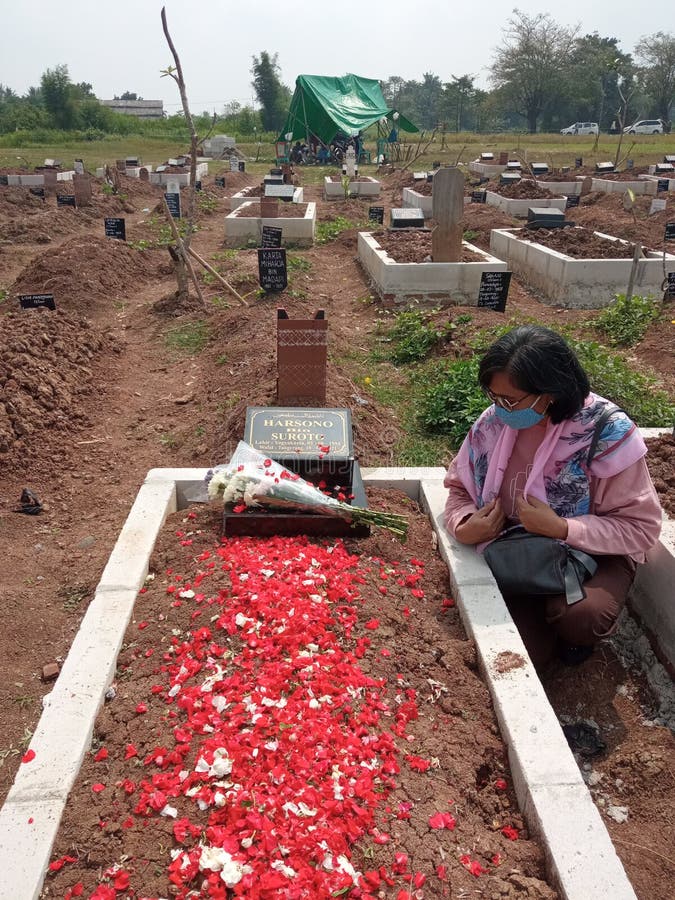 Цыганские надгробия: отличительные особенности