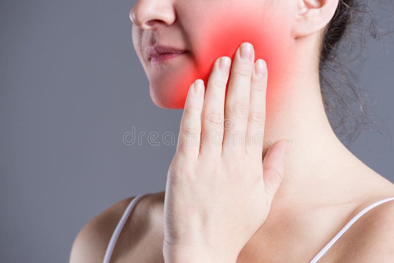 Женщина с toothache, крупный план боли зубов стоковые фотографии rf