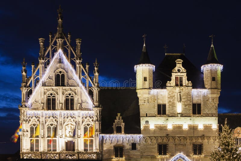 здание муниципалитет mechelen стоковые изображения rf здание муниципалитет mechelen стоковые изображения rf
