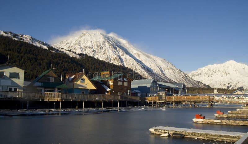Залив Seward Аляска воскресения замораживания зимы стыкует Марину Boardw