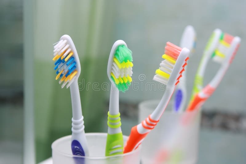 по субботам запрещено продавать зубные щетки
