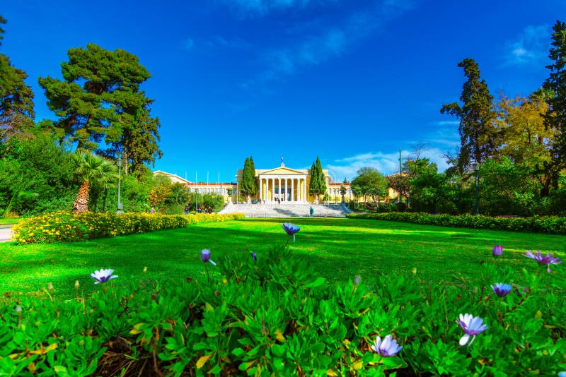Зала Zappeion в соотечественнике садовничает в Афинах, Греции Megaro Zappeion неоклассический цент конференции и выставки здания стоковое фото Зала Zappeion в соотечественнике садовничает в Афинах, Греции Megaro Zappeion неоклассический цент конференции и выставки здания стоковое фото