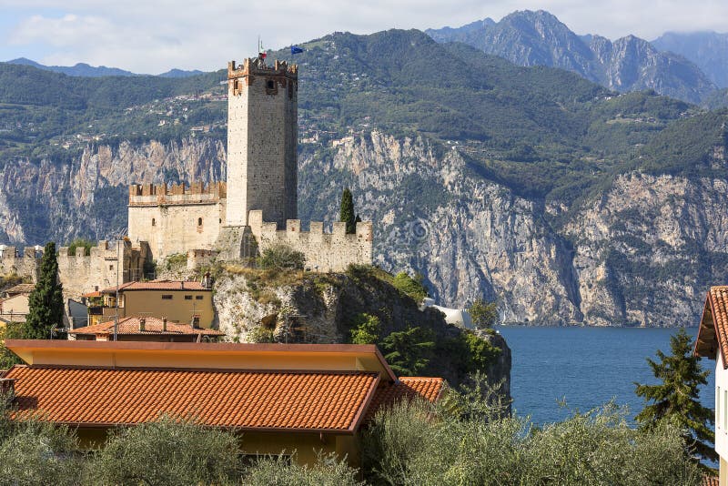 замок Scaliger тринадцатого века на озере Garda, Malcesine, Италии стоковые фото замок Scaliger тринадцатого века на озере Garda, Malcesine, Италии стоковые фото