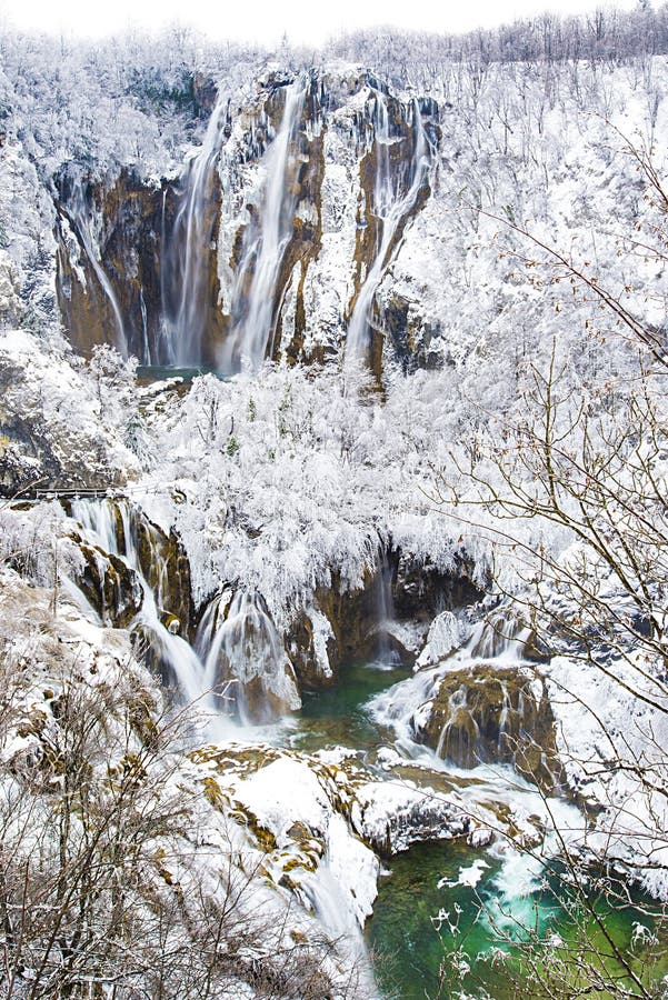 Замороженные водопады на национальном парке Plitvice, Хорватии стоковые фото Замороженные водопады на национальном парке Plitvice, Хорватии стоковые фото