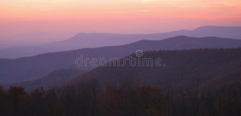 заход солнца shenandoah стоковое фото rf заход солнца shenandoah стоковое фото rf
