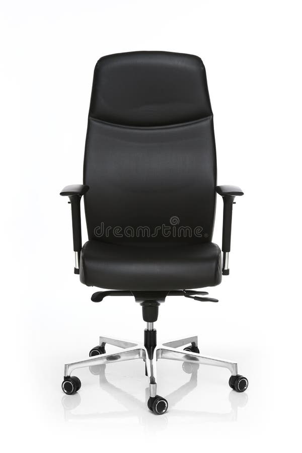 Изображение черного кожаного стула офиса изолированного на белизне