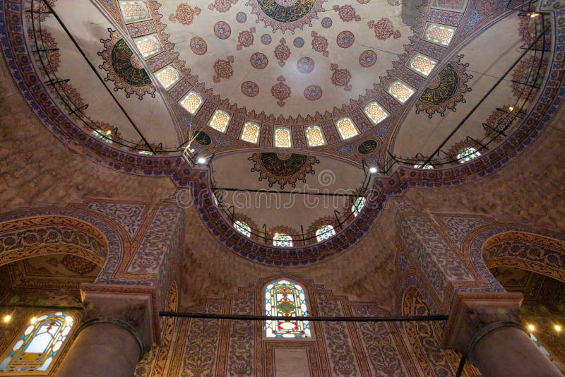 Интерьер голубой мечети, Sultanahmet Camii Стамбул индюк стоковые изображения rf Интерьер голубой мечети, Sultanahmet Camii Стамбул индюк стоковые изображения rf