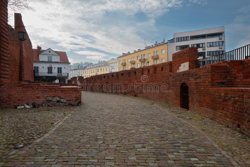 исторический варшава барбикан в варшаве старый таунваршав польша стоковое фото