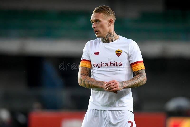 итальянская футбольная сэри матч хеллас верона fc против как рома стоковые изображения rf