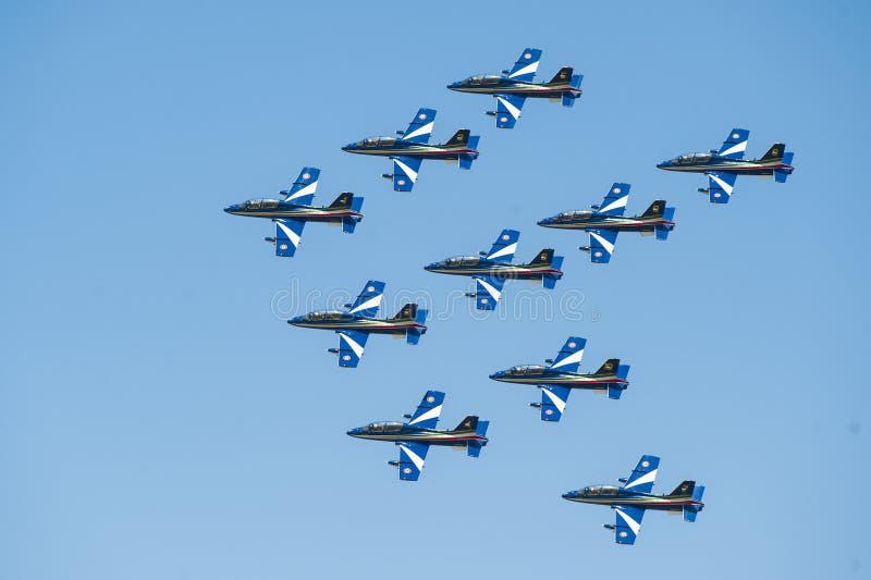 Итальянское demoteam Frecce Tricolori стоковая фотография Итальянское demoteam Frecce Tricolori стоковая фотография