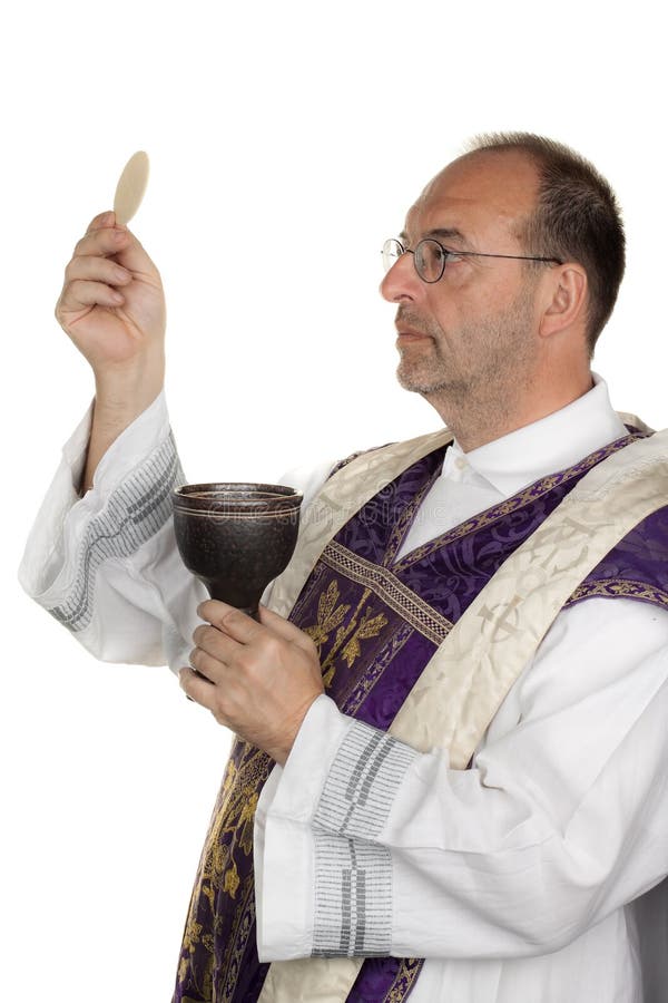 католическое поклонение священника общности