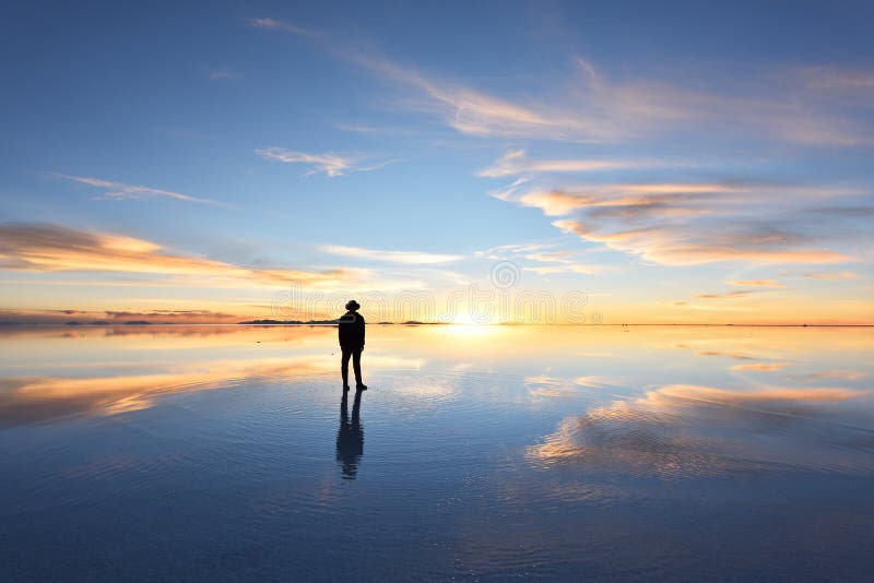 Квартира соли мира самая большая, Салар de Uyuni в Боливии стоковое фото