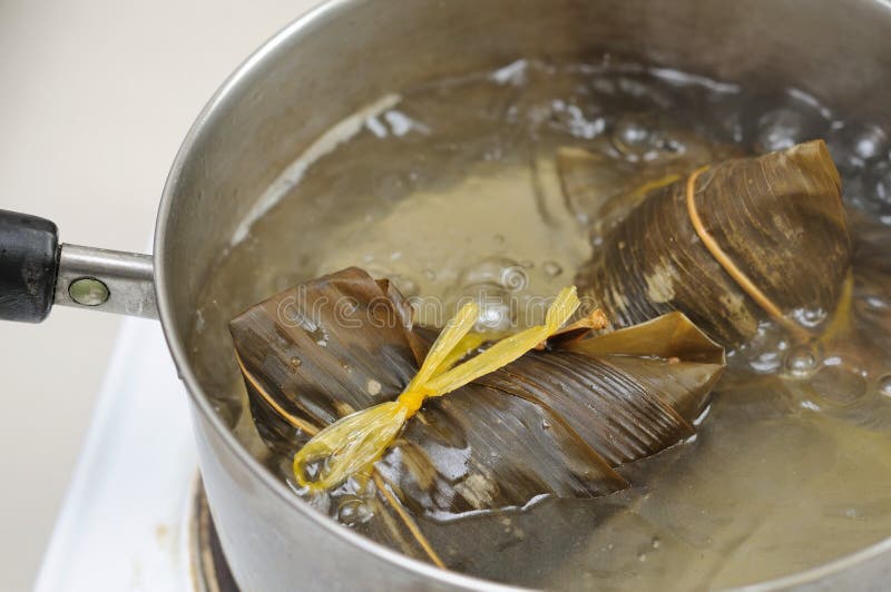 китайское сваренное мясо вареников стоковые фотографии rf китайское сваренное мясо вареников стоковые фотографии rf