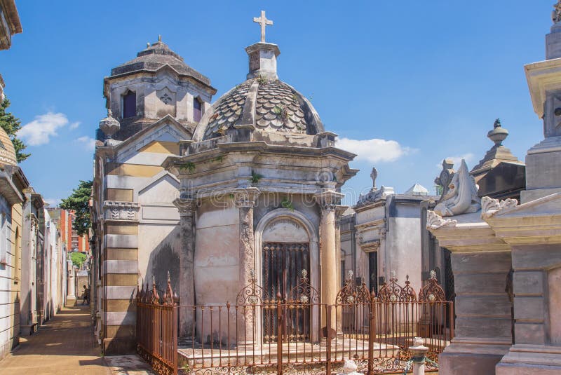 Кладбище Ла-Реколета Буэнос-Айрес, Аргентина - 28 января 2019 года Испанское кладбище La Recoleta: Сементерио де ла стоковые изображения