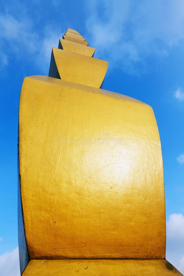 колонка constantin brancusi бесконечный стоковые фотографии rf колонка constantin brancusi бесконечный стоковые фотографии rf