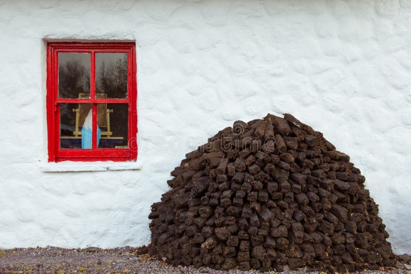 коттедж thatched традиционное Керри Ирландия стоковое фото коттедж thatched традиционное Керри Ирландия стоковое фото