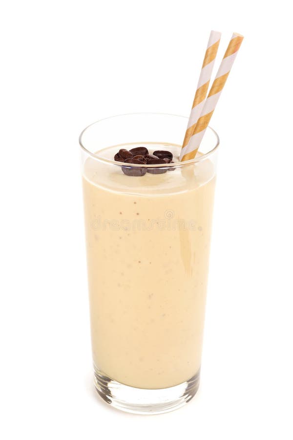 Кофе, smoothie банана в высокорослом стекле изолированном на белизне стоковые фото