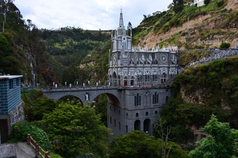 Красивая gothical церковь Las Lajas, в Ipiales, Колумбия стоковые изображения Красивая gothical церковь Las Lajas, в Ipiales, Колумбия стоковые изображения