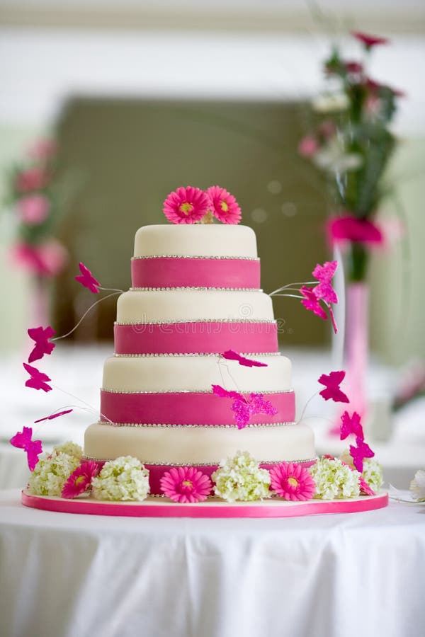 красивейшее венчание торта