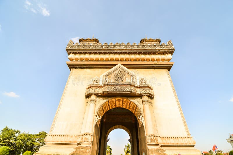 Красивое фото дуги triomphe в Вьентьян Лаосе, Азии стоковая фотография Красивое фото дуги triomphe в Вьентьян Лаосе, Азии стоковая фотография