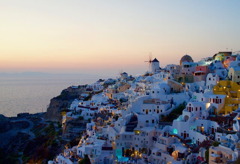 Красивый заход солнца в Oia, Santorini стоковое фото Красивый заход солнца в Oia, Santorini стоковое фото