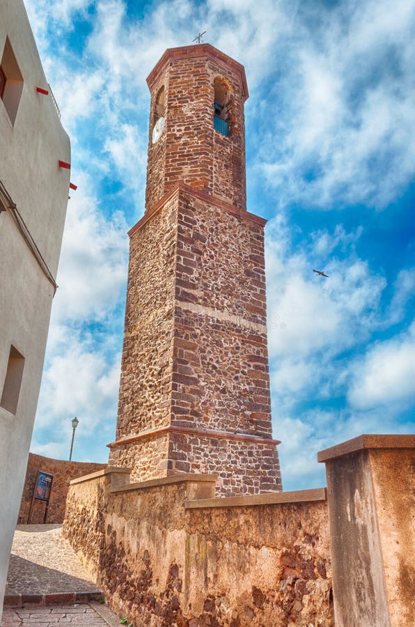 красивый переулок города castelsardo старого стоковое фото красивый переулок города castelsardo старого стоковое фото
