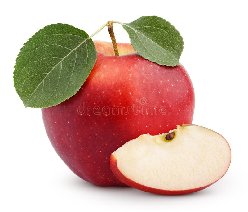 Красное яблоко с зелеными лист и кусок изолированный на белизне