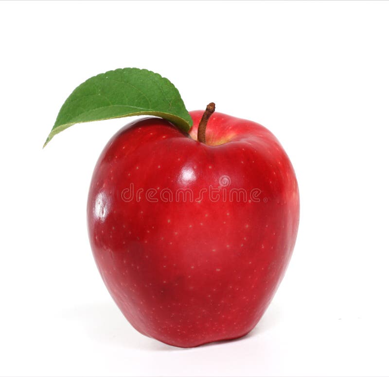 Красное яблоко с листьями