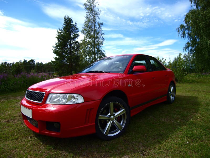 красный цвет автомобиля стоковая фотография rf красный цвет автомобиля стоковая фотография rf
