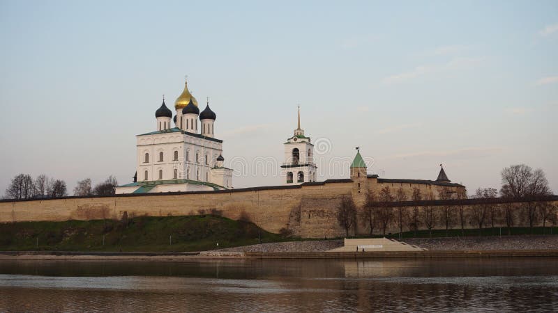 Кремль, путешествия, старые крепости, прекрасный вид, архитектура, фасады зданий, старинные здания, прогулка по истории стоковые фото