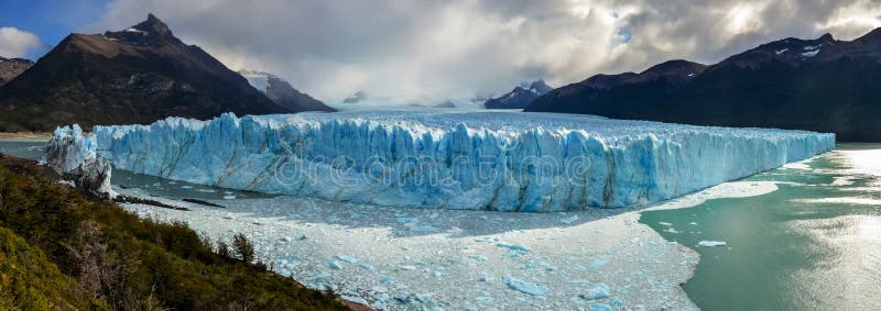 Ледник Perito Moreno в национальном парке Лос Glaciares в El Calafate, Аргентине, Южной Америке стоковые фото Ледник Perito Moreno в национальном парке Лос Glaciares в El Calafate, Аргентине, Южной Америке стоковые фото