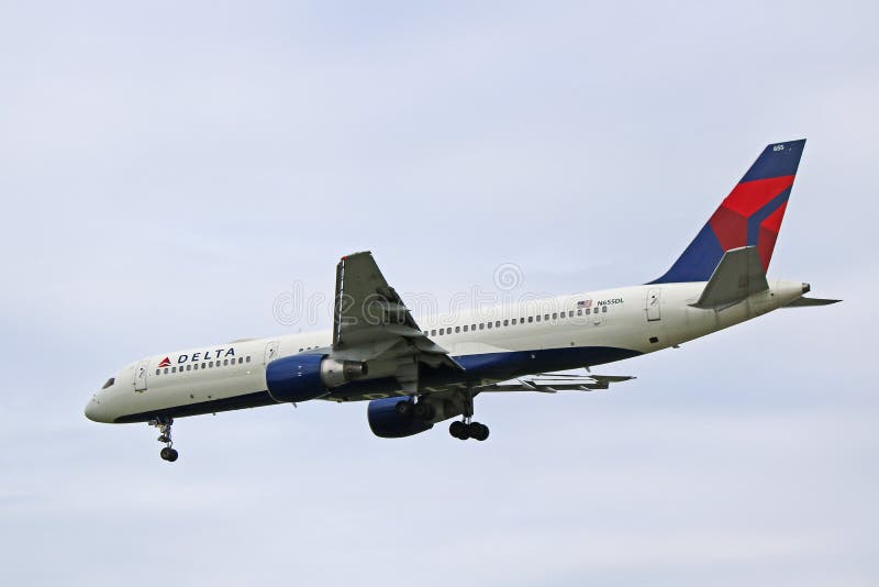 A Delta Air Lines Boeing 757-200 photographed on final approach to Toronto Pearson International Airport. A Delta Air Lines Boeing 757-200 photographed on final approach to Toronto Pearson International Airport.