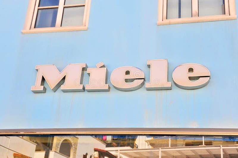 Логотип магазина розничной торговли Miele стоковые изображения rf Логотип магазина розничной торговли Miele стоковые изображения rf