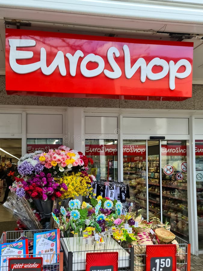 Магазин Euroshop продает красочные цветы в Киле Германия стоковые фото
