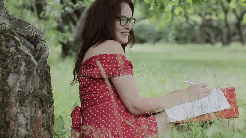 Girls pee standing up ! Девушки писают стоя ! Girls pee standing up ! Девушки писают стоя !