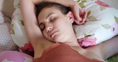 Сын спит с мамой в одной кровати. Чем это опасно - satisfucktor.ru
