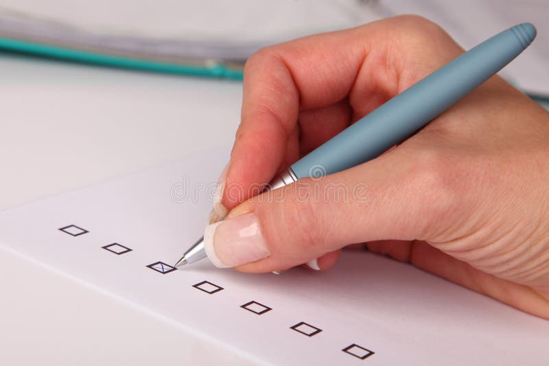 Маркировка персоны в checkbox стоковые фотографии rf Маркировка персоны в checkbox стоковые фотографии rf