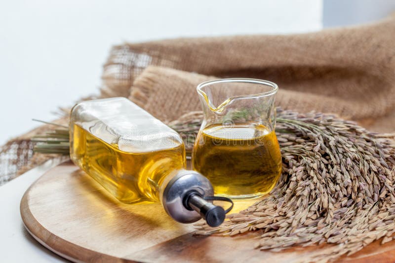 Масло рисовых отрубей стоковые изображения Масло рисовых отрубей стоковые изображения