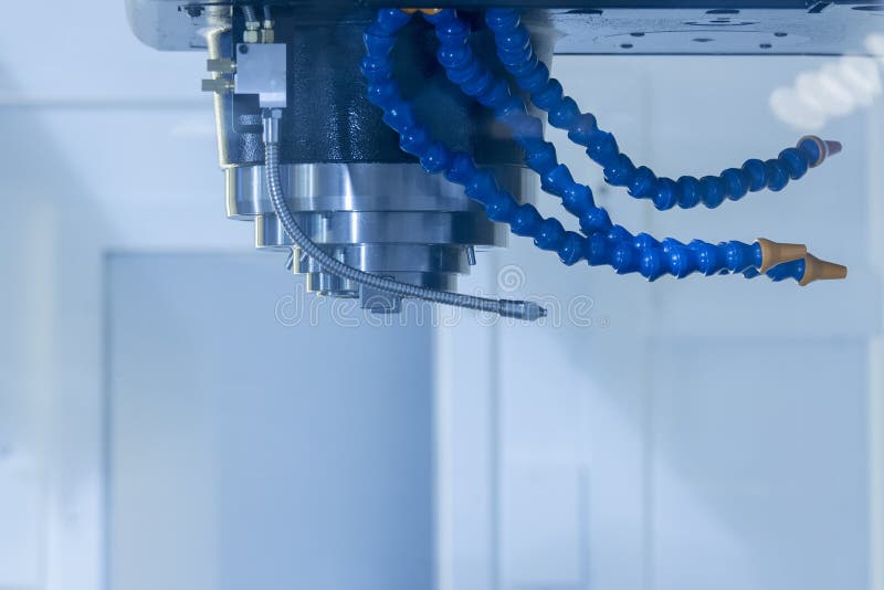 Машина CNC шпинделя не иметь держатель инструмента и охлаждая трубку стоковая фотография