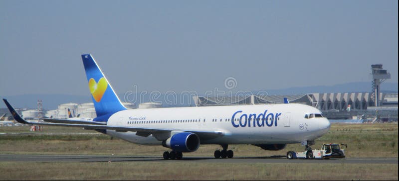 Международный аэропорт Planespotting Франкфурта стоковое изображение Международный аэропорт Planespotting Франкфурта стоковое изображение