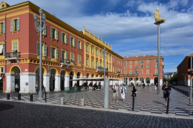 место massena massena plaza в ницце франции на яркое солнечное летнее утро. стоковые фотографии rf