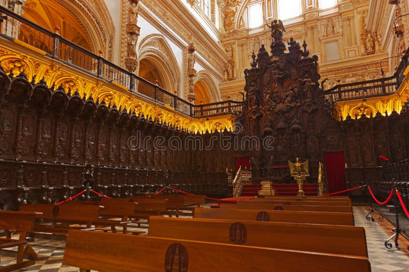 мечеть Испания cordoba большая нутряная mezquita стоковая фотография rf мечеть Испания cordoba большая нутряная mezquita стоковая фотография rf