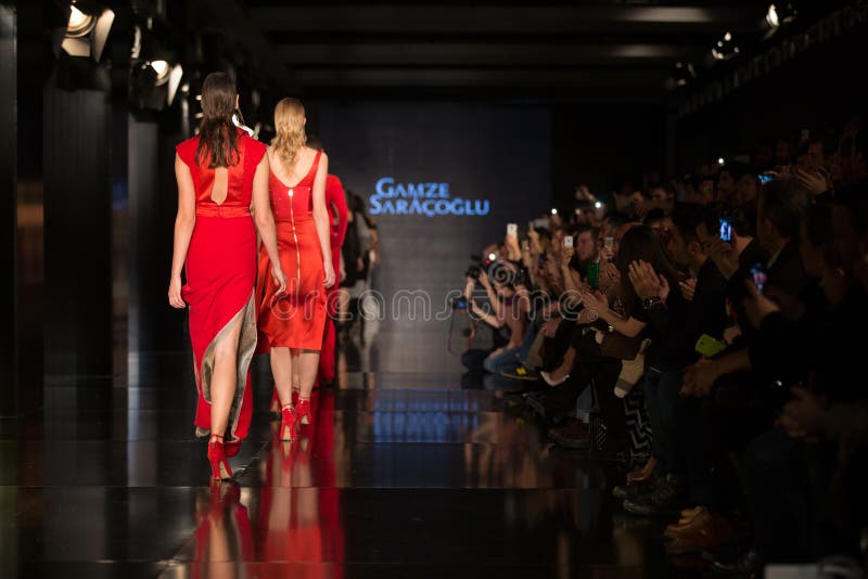 Мода Fashionist справедливая стоковое изображение Мода Fashionist справедливая стоковое изображение