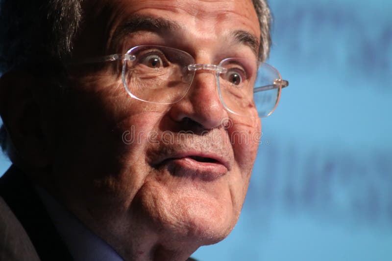 Модена, Италия, апрель 2019 - Romano Prodi, общественное конференция, европейский политик стоковые фото Модена, Италия, апрель 2019 - Romano Prodi, общественное конференция, европейский политик стоковые фото