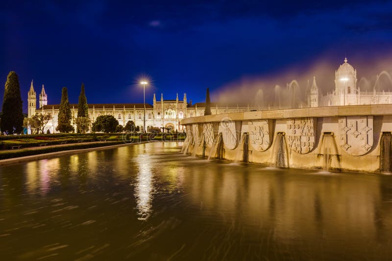 Монастырь Jeronimos - Лиссабон Португалия стоковое фото rf Монастырь Jeronimos - Лиссабон Португалия стоковое фото rf
