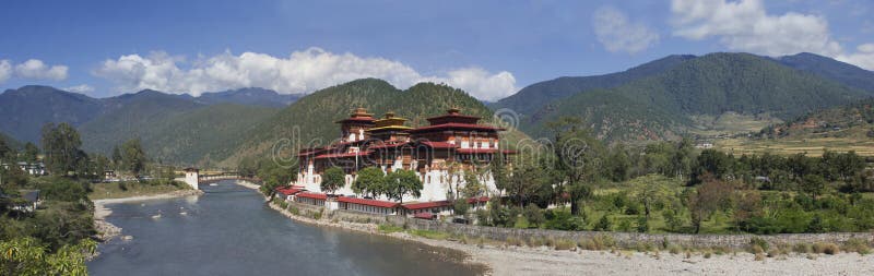 Монастырь Punakha в Бутане Азии стоковое изображение Монастырь Punakha в Бутане Азии стоковое изображение