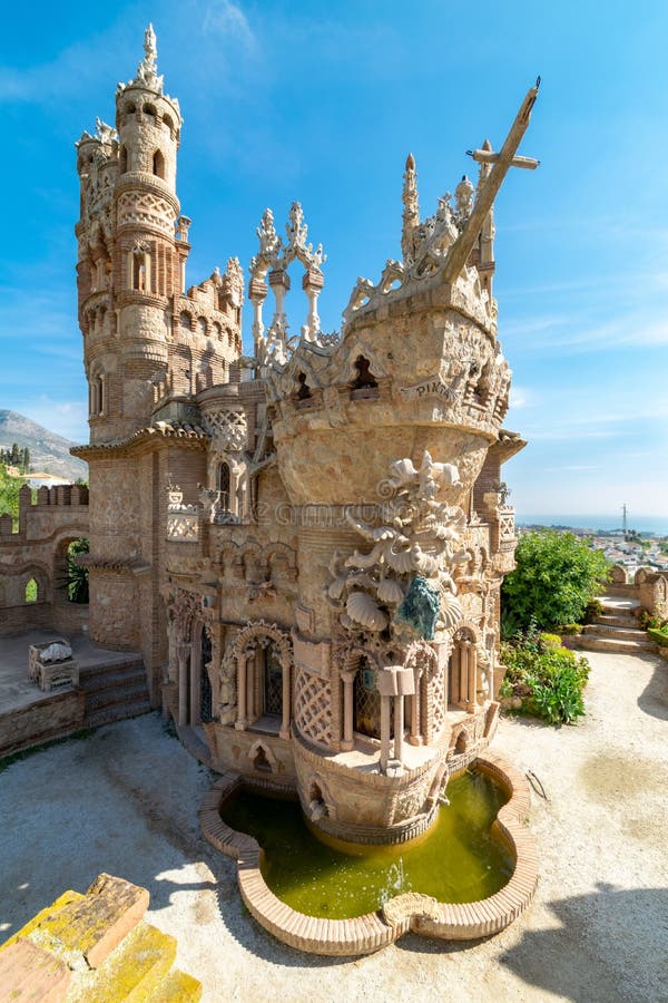 Морские тематические руины замка в Benalmadena, Испании стоковое фото rf