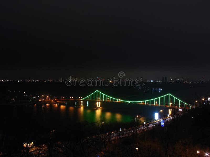 Мост Киева пешеходный стоковые фотографии rf Мост Киева пешеходный стоковые фотографии rf