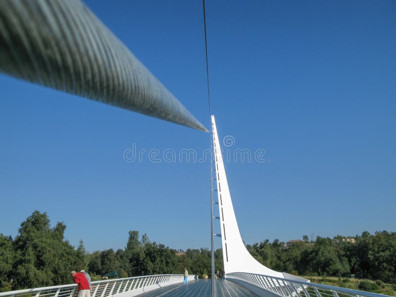 Мост солнечных часов, Redding, Калифорния стоковые изображения